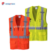 Großhandel 100% Polyster Mesh High-Visibility Sicherheit Arbeitsweste mit Reflexstreifen und Taschen